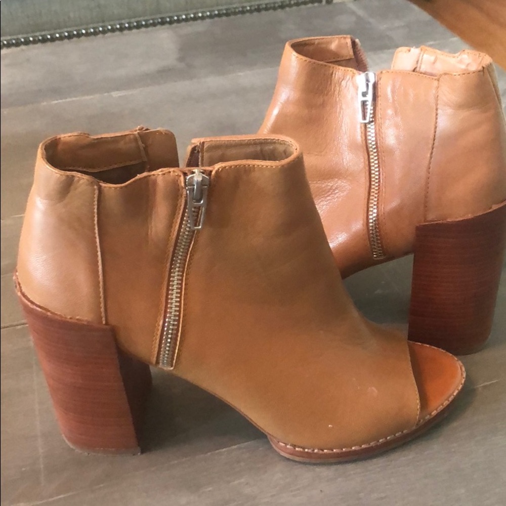 Dolce Vita block heel